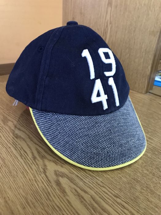 Лятна шапка с козирка / лот дрехи 6-9 месеца