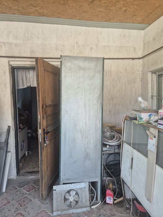 Продам холодильники