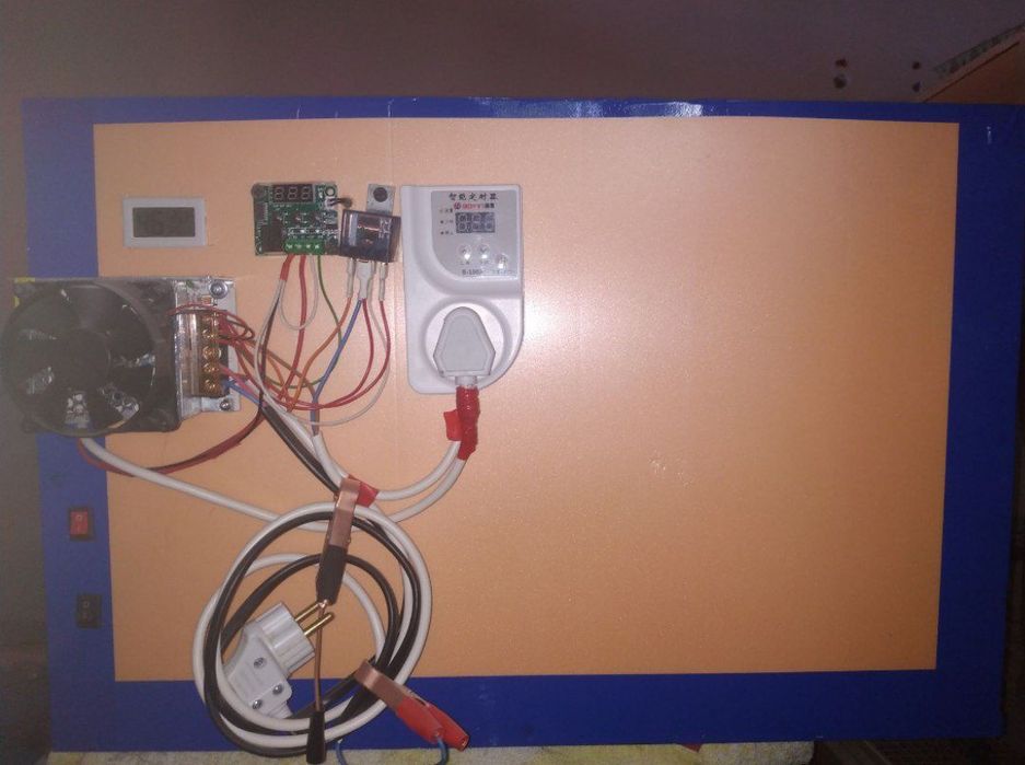 inkubator va bruderlar zakazga yasaladi xammasi orginal va yangi narsa