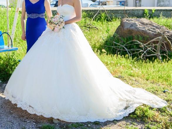 Официални рокли като нови