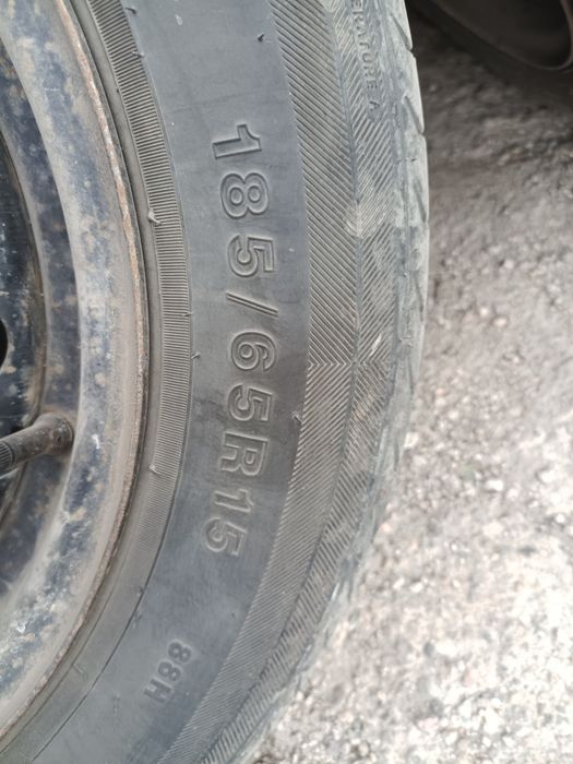 Продаю шины с дисками на р15