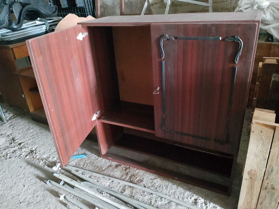 Мебели Маси Столове Шкафове Разпродажба на обзавеждане