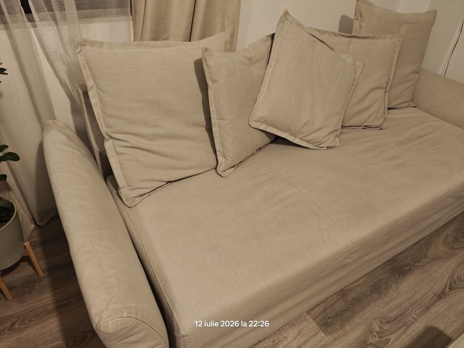 Canapea extensibila Ikea model HOLMSUND bej