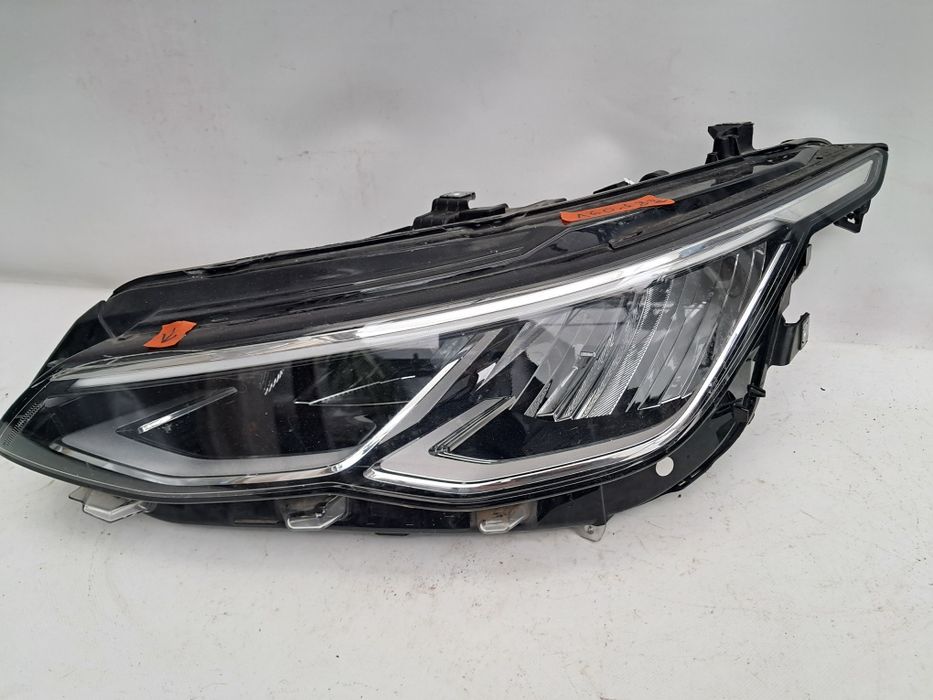 Фар Vw Golf 8 лав