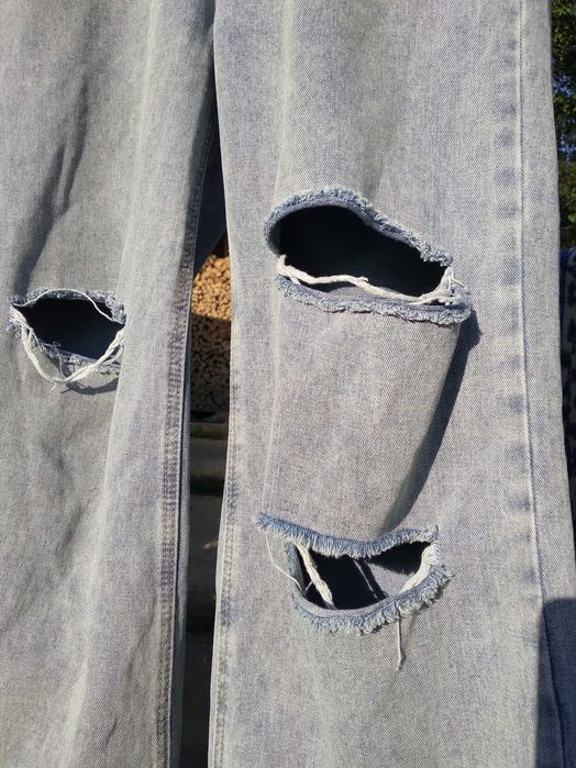 Blugi rupți mărimea M