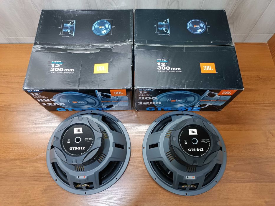 Обмен новые 2шт динамика JBL 1200W на колонки S90.