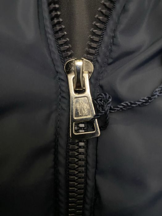 Куртка Moncler.