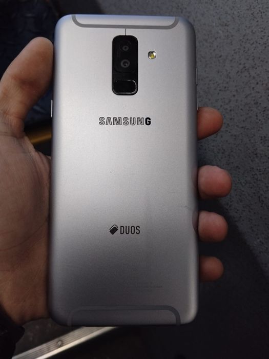 Samsung A6 plus la cutie