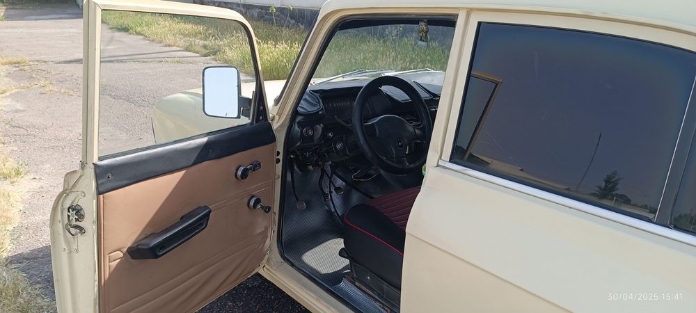 Moskvich 412 LEGENDA