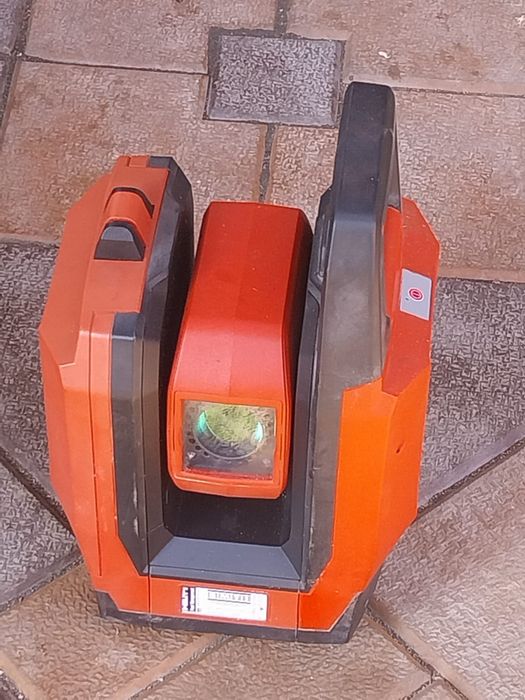 Laser HILTI  PLT  300  că nou