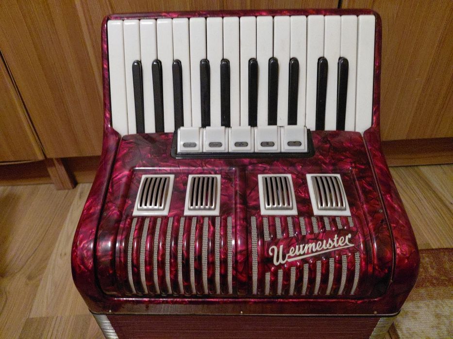 Акордеон Weltmeister