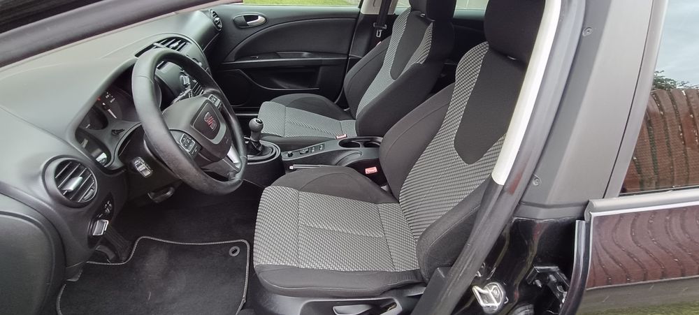 Vând Seat Leon Facelift 2010 Motor 1.2 TSi 105 cp Recent Adus Germania impecabil