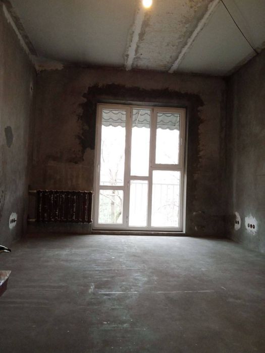 Чиланзар 1.   3/4/4. Высокопотолочка.  Под ремонт