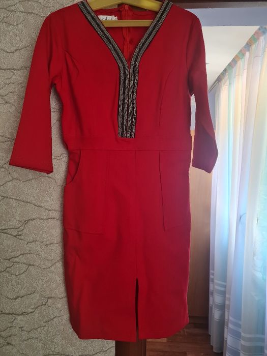 Продам платья 42-44р