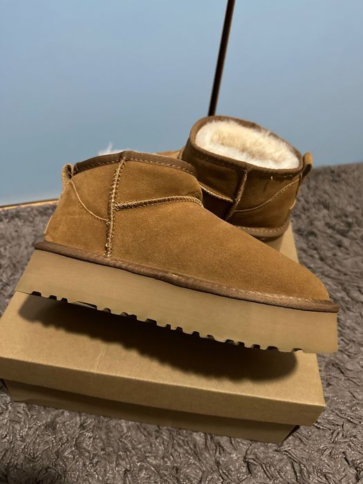 UGG mini classic