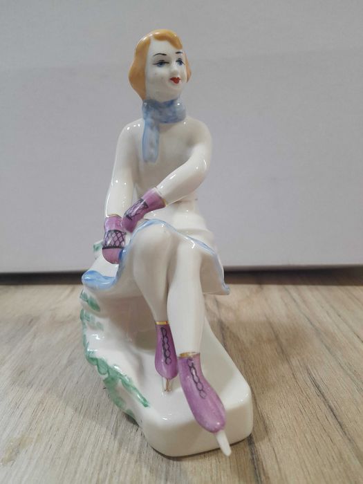 продаются статуэтки