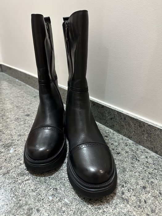 Дамски боти от естествена кожа