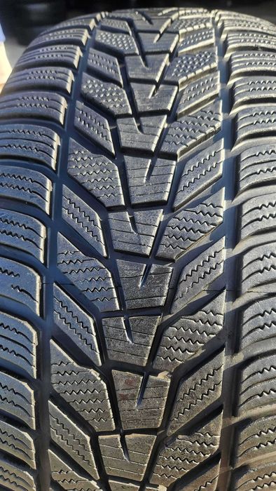 255/55 R18 • Iarna • Hankook Winter I cept evo 3 X 109V | 2 buc | DOT 2022 | Pret/buc