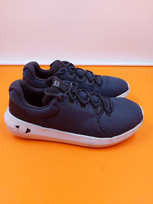 Under Armour номер 44 Оригинални мъжки маратонки