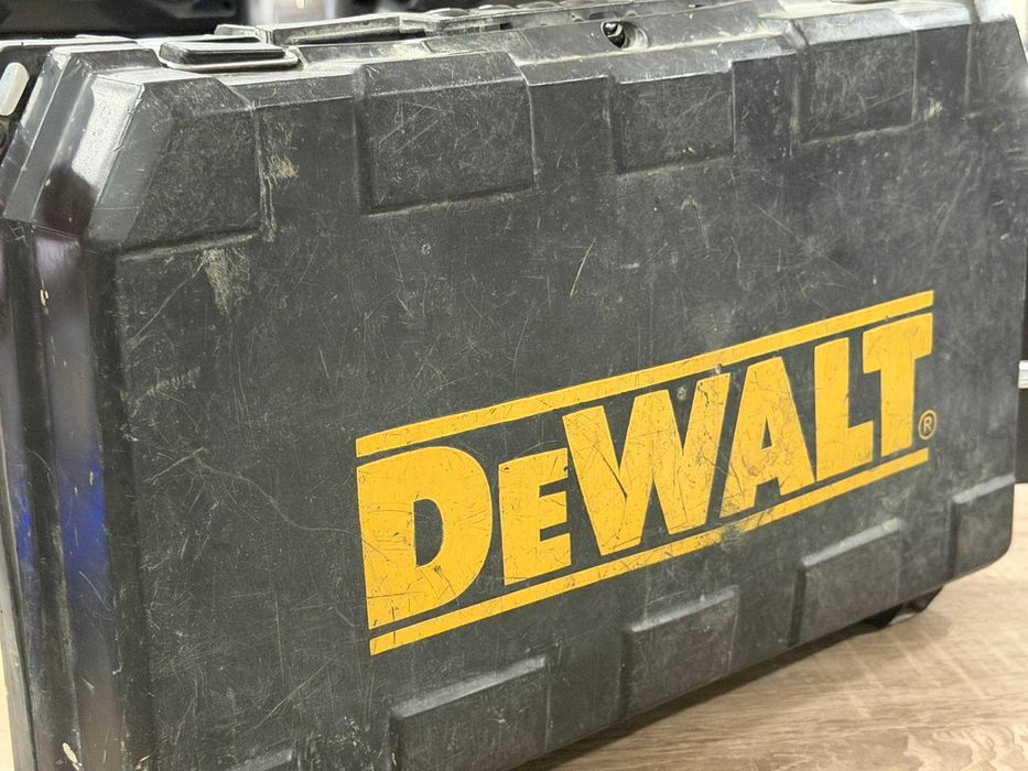 DeWALT DCH033N  Перфоратор