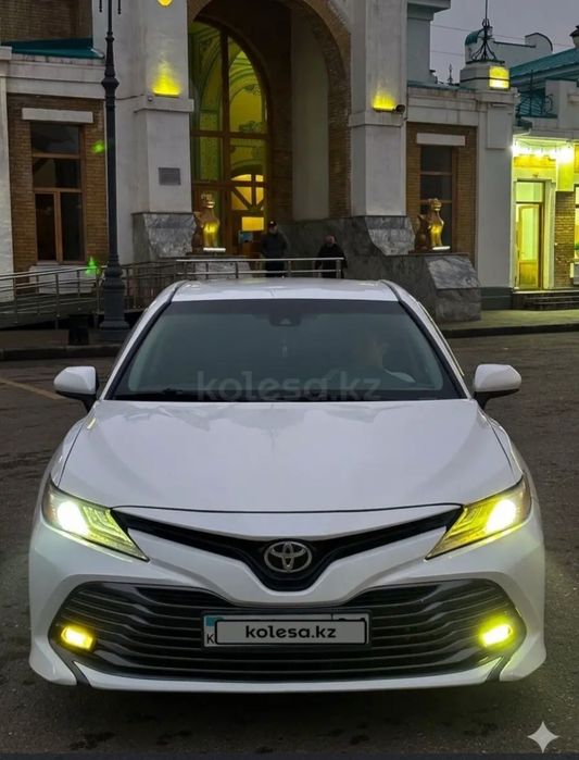 TOYOTA camry V70 LE