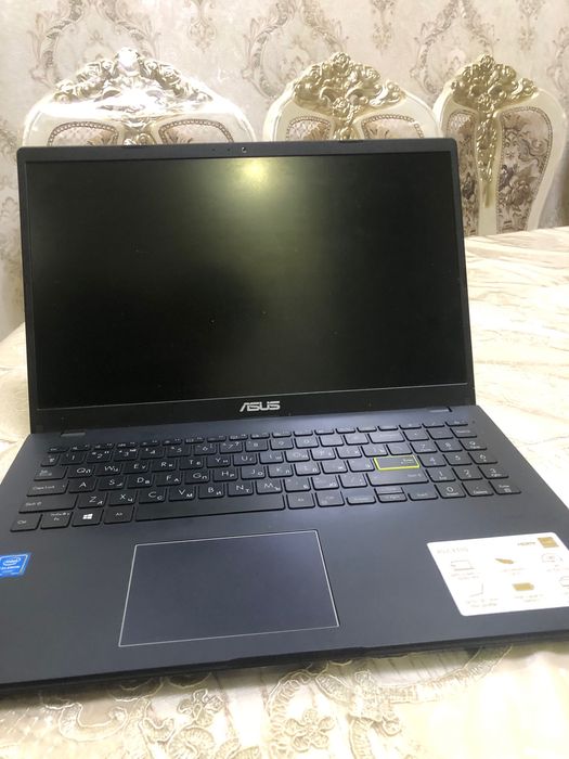 Asus vivobook  notebook
