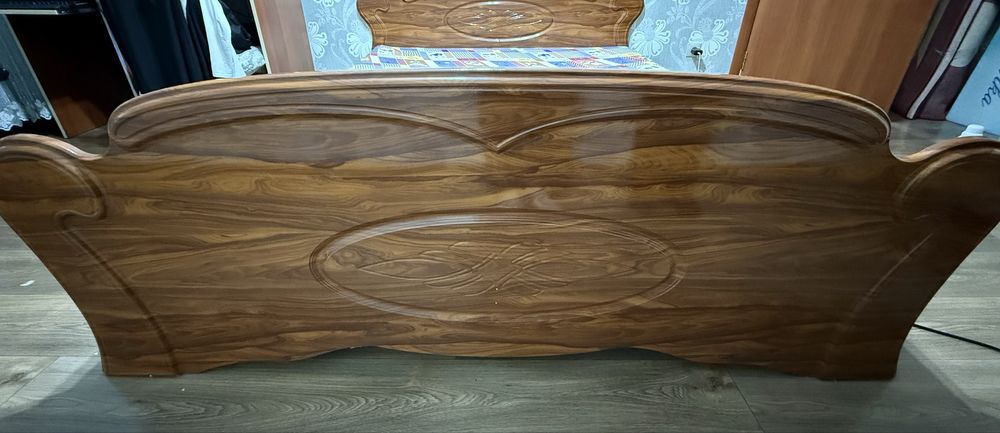 Продам кровать-тахту+компьютерный стол