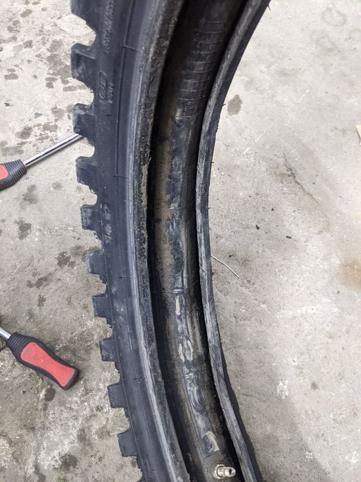 Зимня шипованая резина  21 зад 19 на мотоцикл цена за комплект