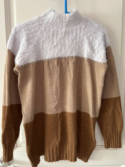 Продам женский свитер