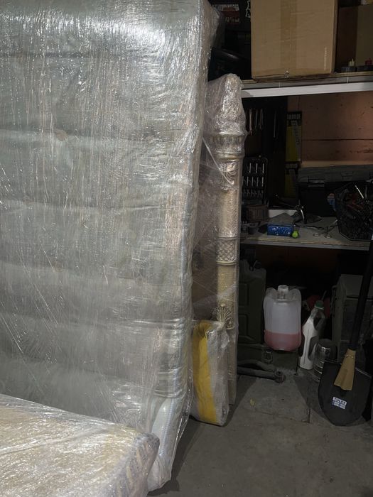 Продам спальный гарнитур