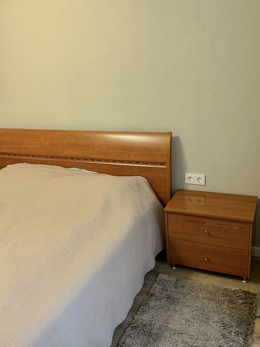 Продам спальный гарнитур