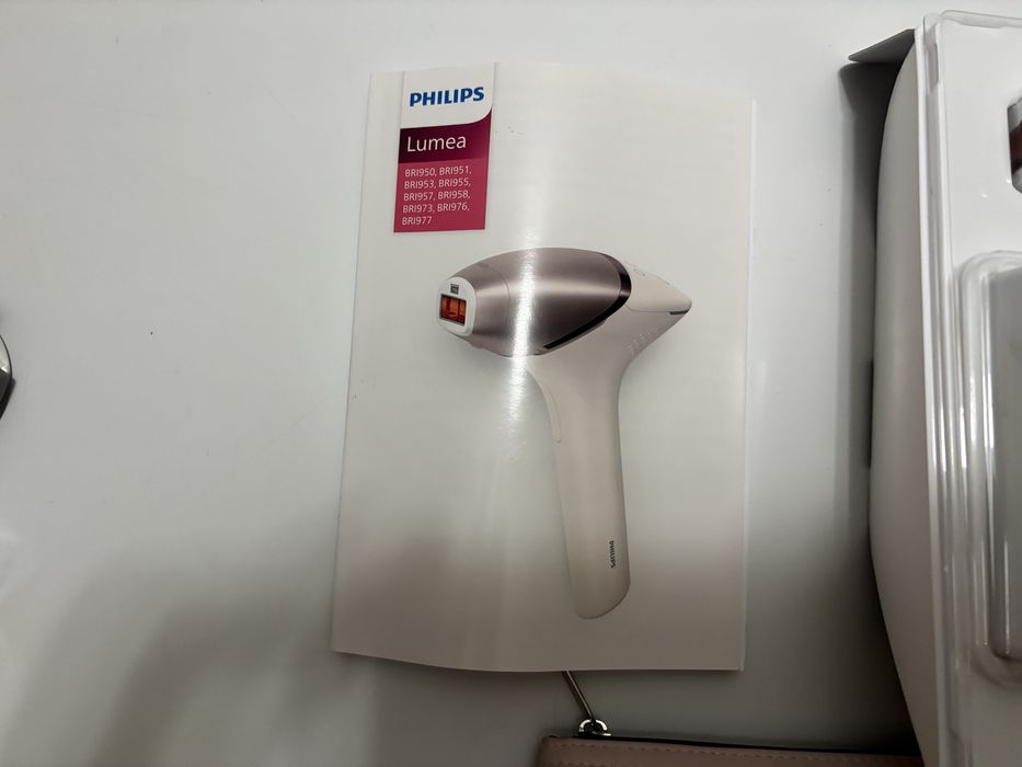 Epilator IPL  Philips Lumea Series 9900