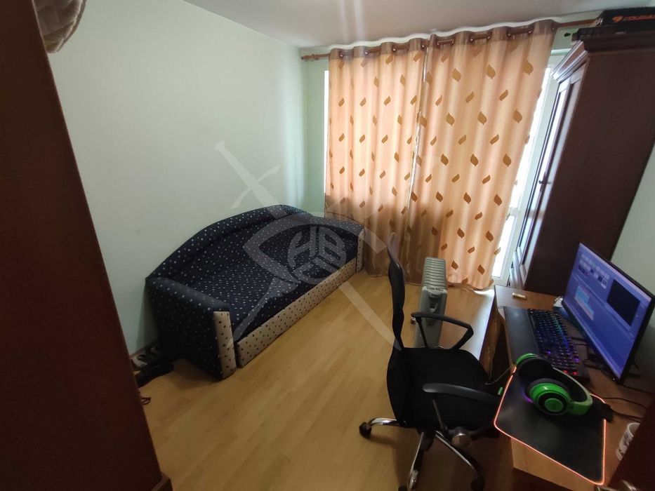 Продава се Тристаен апартамент в с. Левски, Област Варна - 102 кв.м за 1520 €/кв.м - Снимка #2