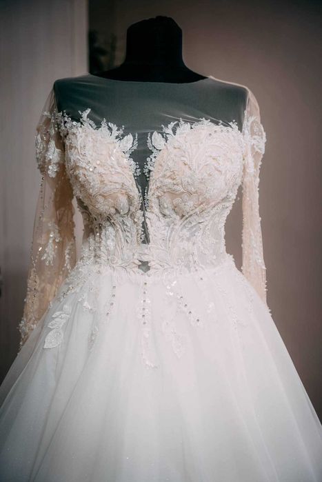 Vand rochie de mireasa