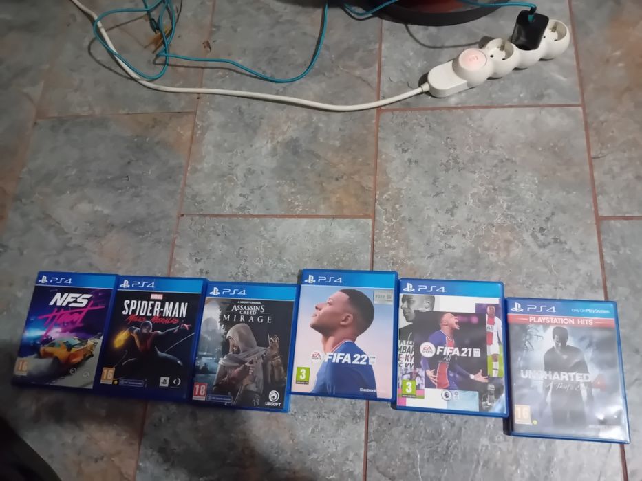 5 jocuri ps 4  descriere