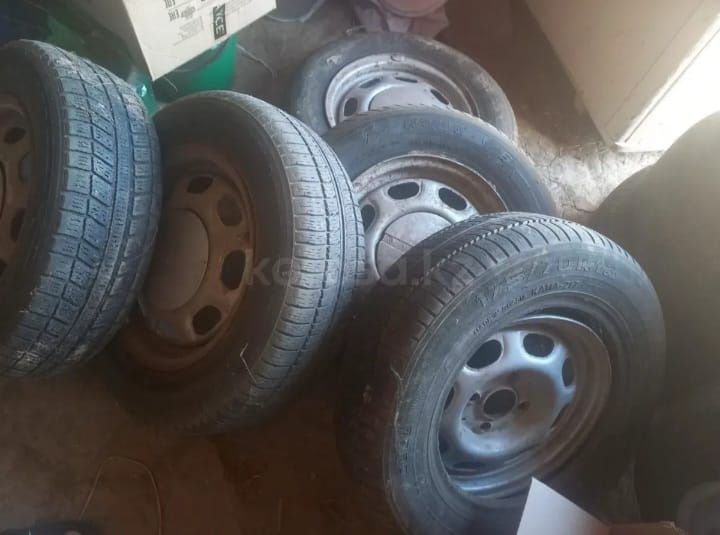 Срочно продам летние покрышка