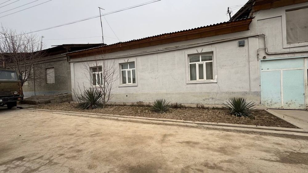 Uy  Sotiladi     Nazarbek Yoshleninchida