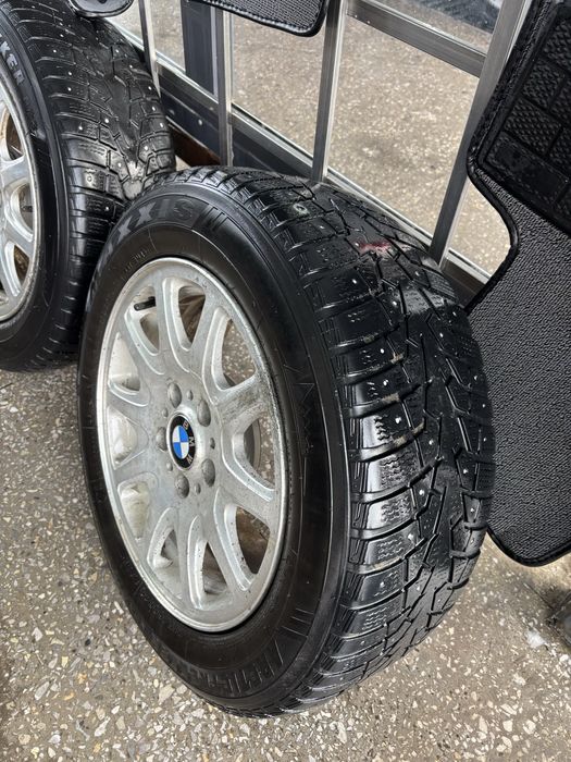 Продам диски R16 вместе с резиной на бмв