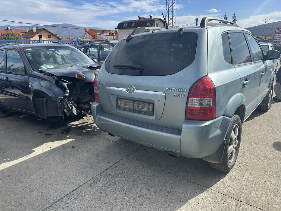Хюндай Туксон 2.0 crdi  НА ЧАСТИ