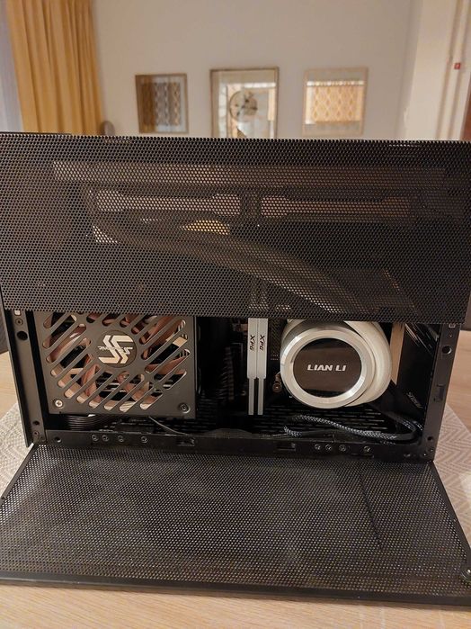 Carcasă PC ITX Lian Li Q58 Negru, ca noua + 2 Panouri Sticlă Extra