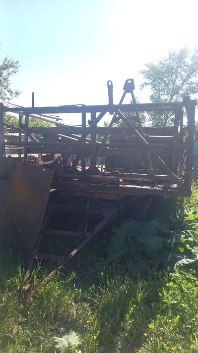2 прицепа ПТС 4 (сеновозки)