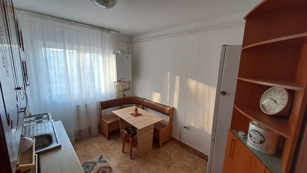 Închiriez apartament ultracentral lângă magazin Parang