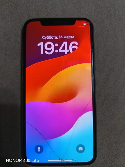 Продам айфон 11  про