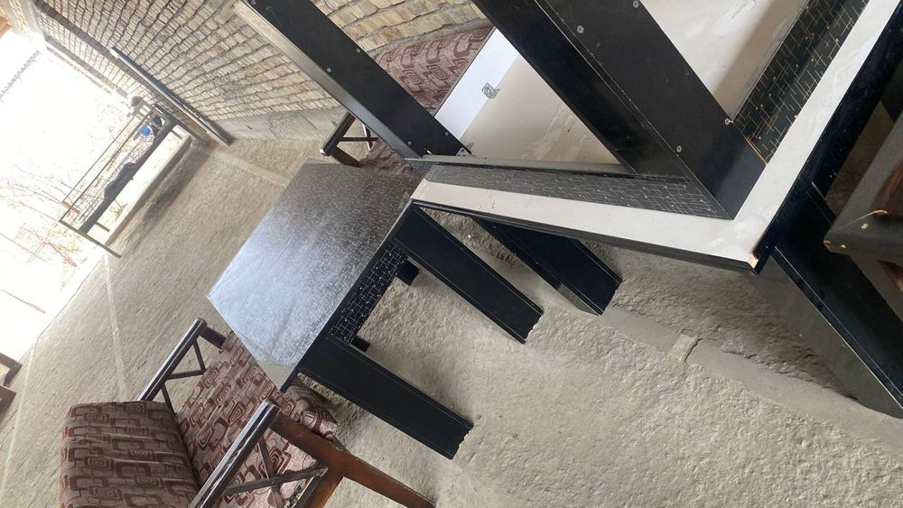 Stol stullar sotiladi