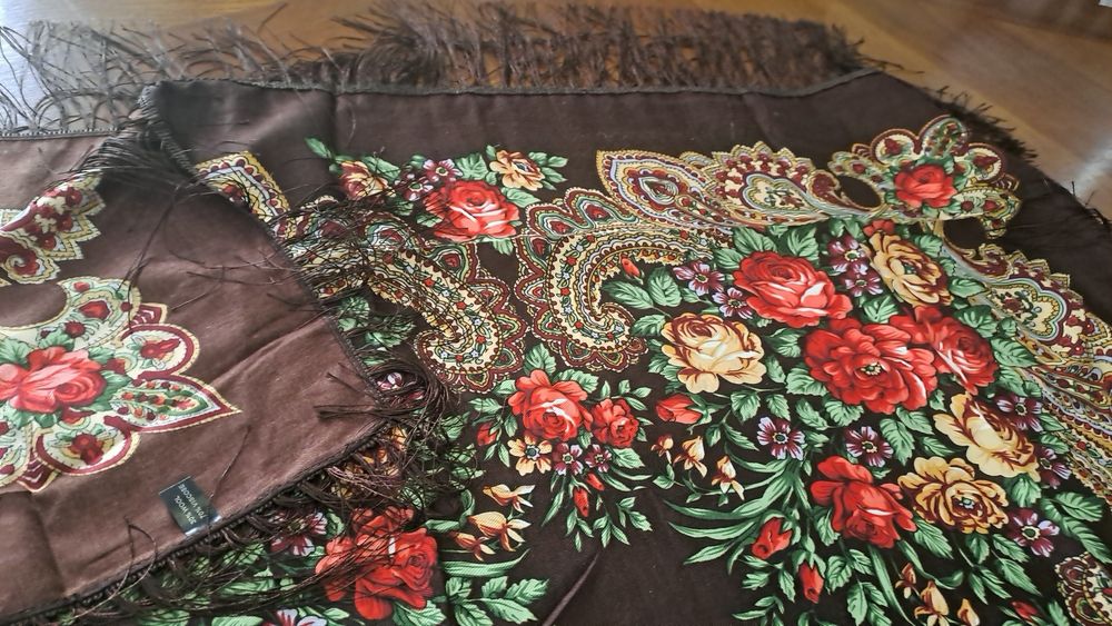 Платки с бахромой большие