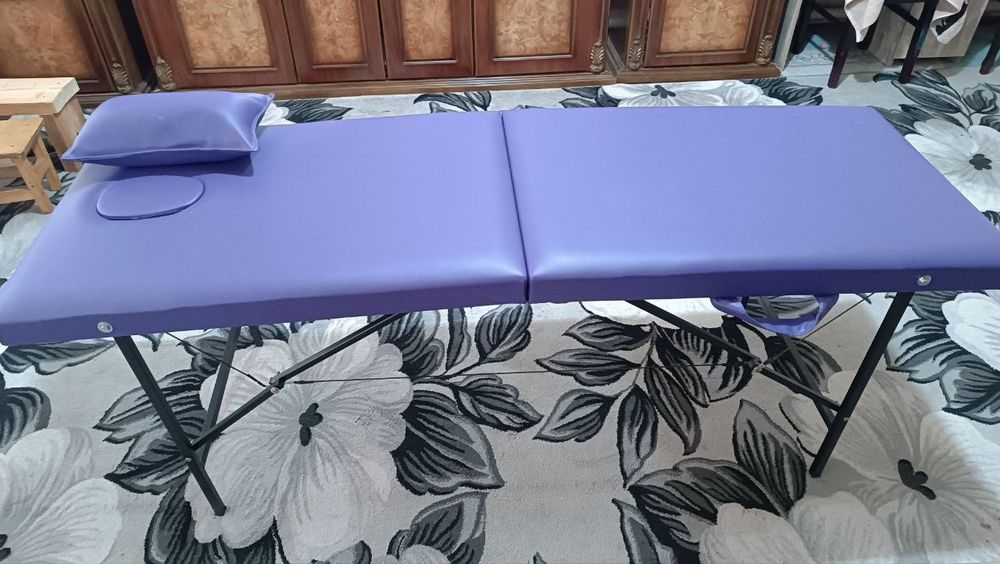 Yangi chaamadan kushetka sotiladi.