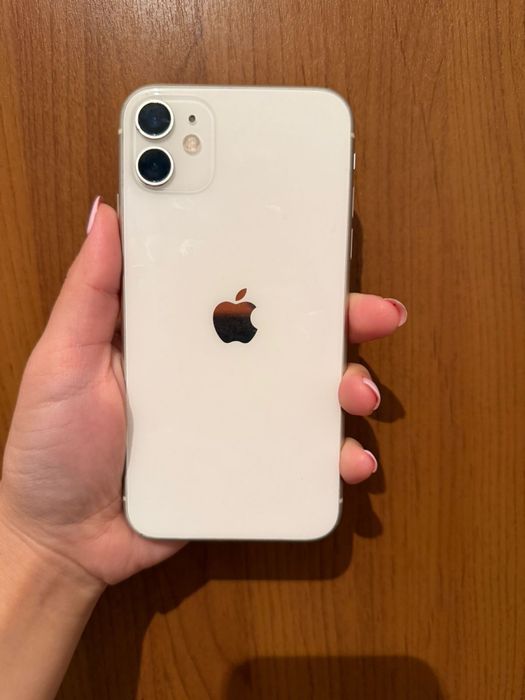 iPhone 11 белый 64