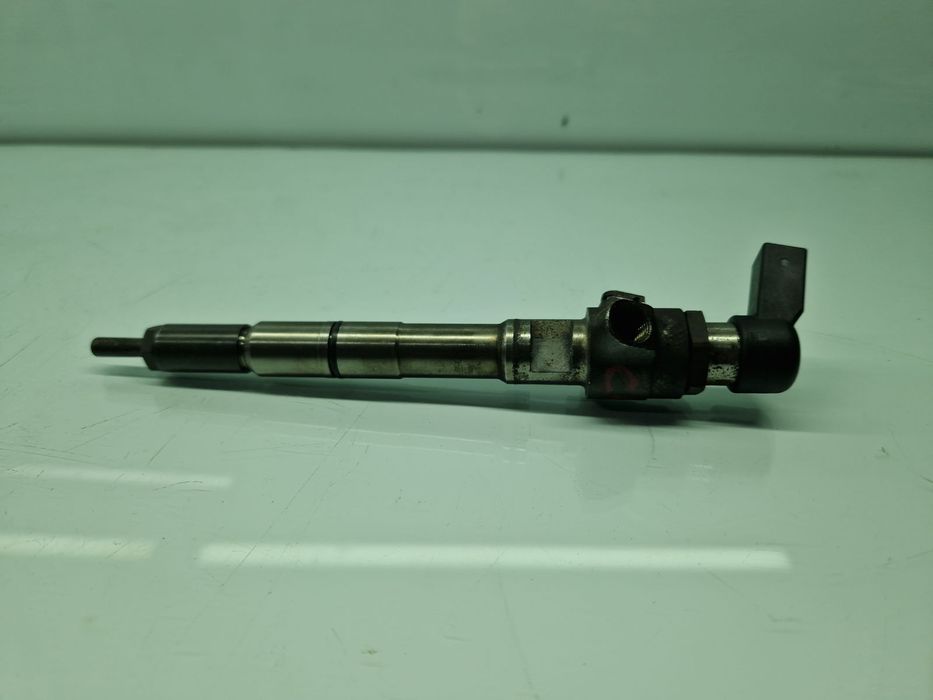 Injector Volkswagen Golf 6 (5K1) [Fabr 2009-2013] 03L130277B 1.6 TDI C