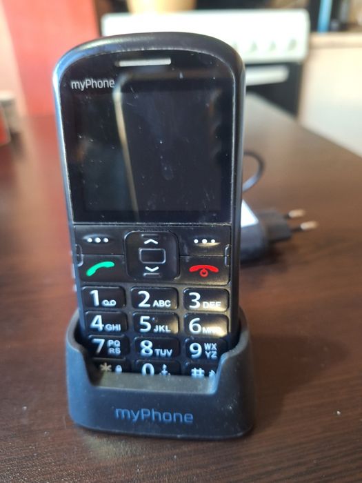 Идеален телефон с големи копчета и букви