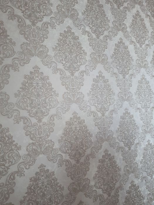 Обои тисненые. 1 рулон .